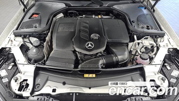 Mercedes-Benz E-Class 2023, фото 6