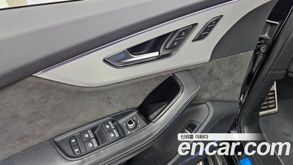Audi Q7 2021, фото 29
