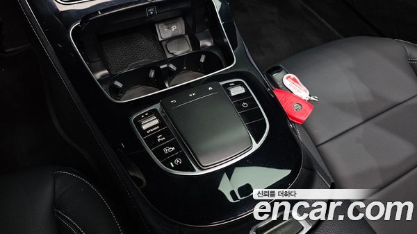 Mercedes-Benz E-Class 2021, фото 25
