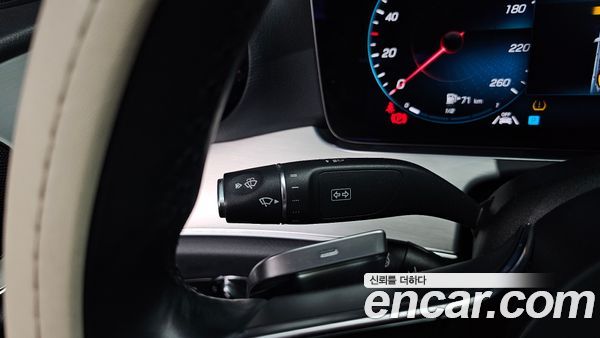 Mercedes-Benz E-Class 2021, фото 31