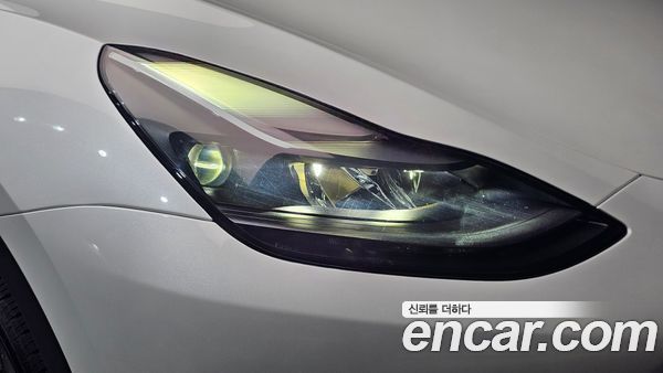 Tesla Model Y 2024, фото 8