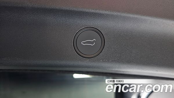 Tesla Model Y 2024, фото 31