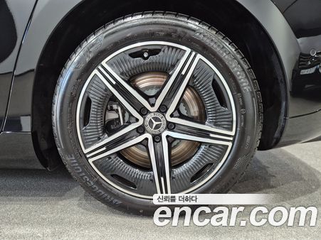 Mercedes-Benz EQE 2026, фото 5