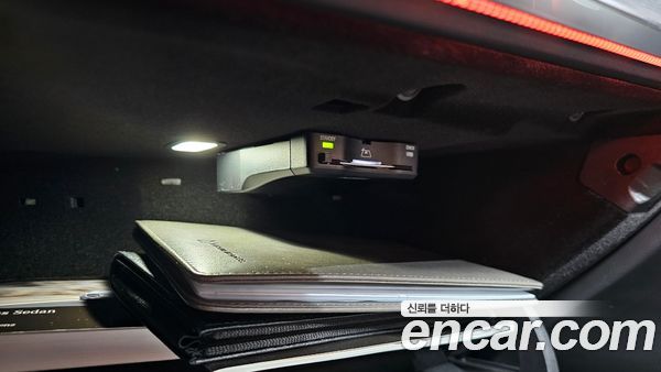 Mercedes-Benz E-Class 2024, фото 35