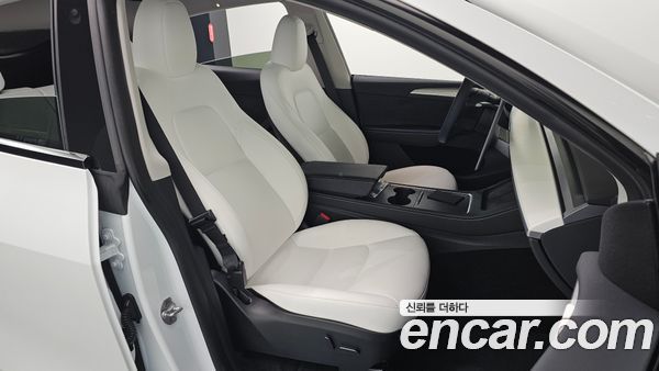 Tesla Model Y 2024, фото 15