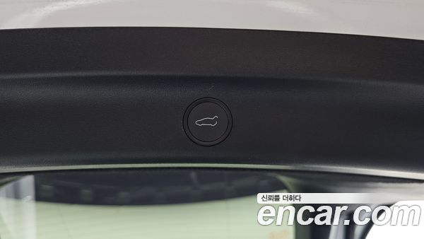 Tesla Model Y 2024, фото 31