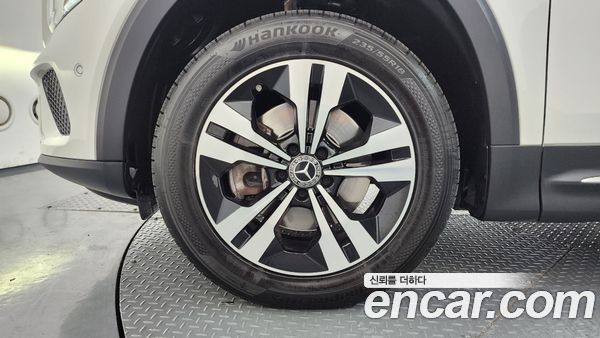 Mercedes-Benz GLB 2023, фото 5