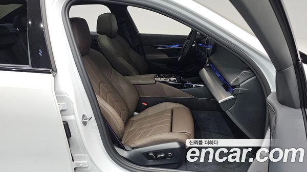 BMW 5 Series 2026, фото 15