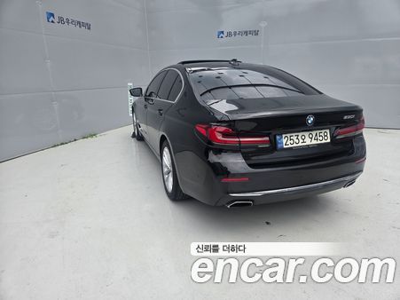 BMW 5 Series 2021, фото 5