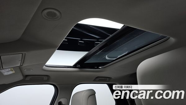Land Rover Discovery 2023, фото 26
