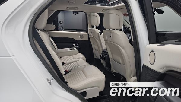 Land Rover Discovery 2023, фото 16