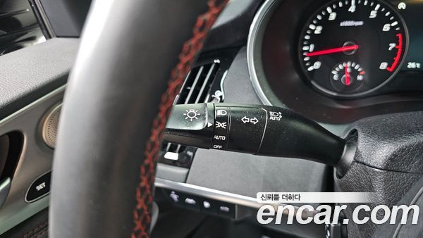 Kia Stinger 2021, фото 35