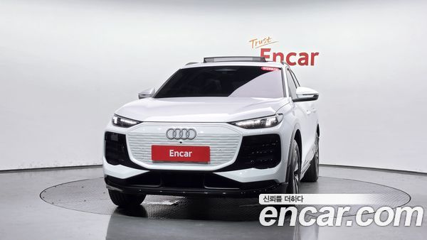 Audi Q6 e-tron 2025, фото 2
