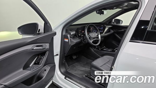 Audi Q6 e-tron 2025, фото 12