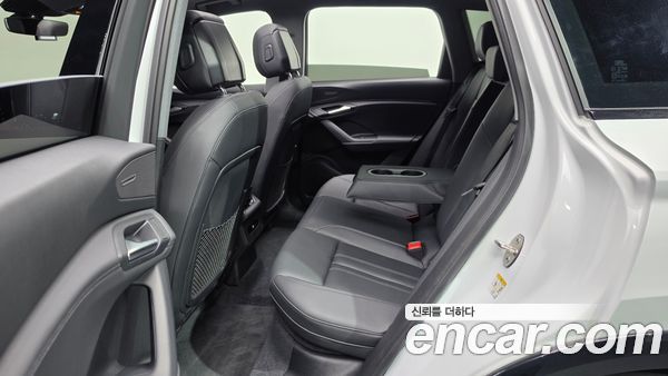 Audi Q6 e-tron 2025, фото 16