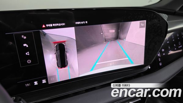Audi Q6 e-tron 2025, фото 22