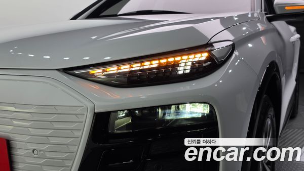Audi Q6 e-tron 2025, фото 7