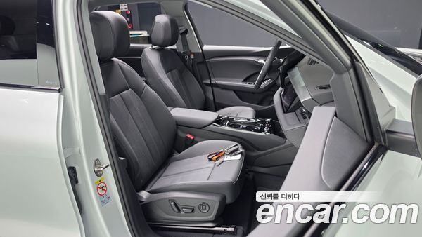 Audi Q6 e-tron 2025, фото 15