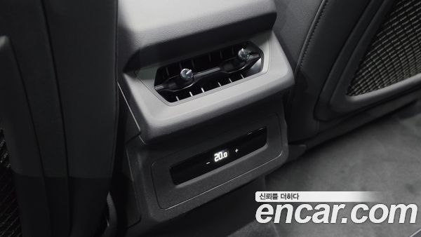 Audi Q6 e-tron 2025, фото 34