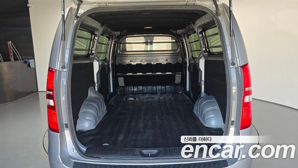 Hyundai Grand Starex 2021, фото 25