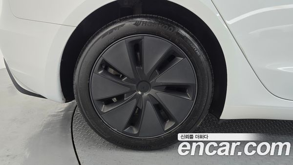 Tesla Model 3 2024, фото 5