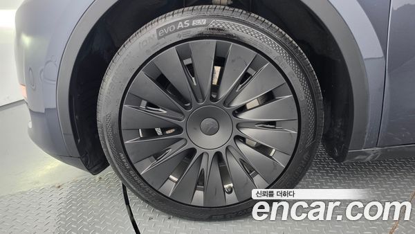 Tesla Model Y 2022, фото 4