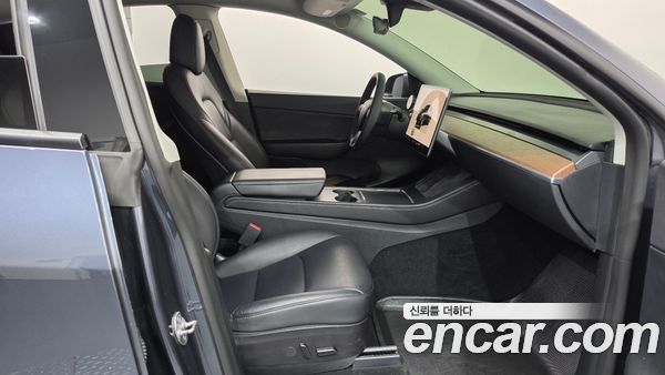 Tesla Model Y 2022, фото 15