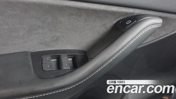 Tesla Model Y 2022, фото 29