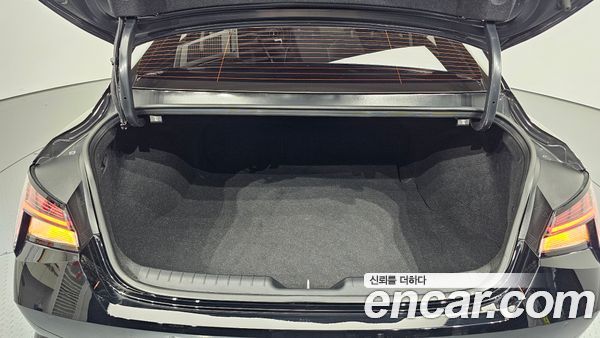 Hyundai Elantra 2021, фото 25