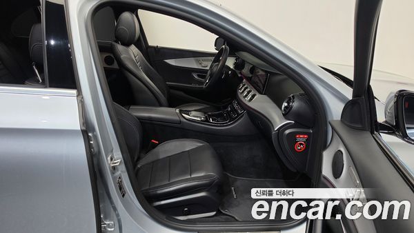 Mercedes-Benz E-Class 2021, фото 16