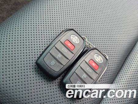 Toyota Crown 2023, фото 11