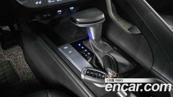 Hyundai Elantra 2022, фото 9