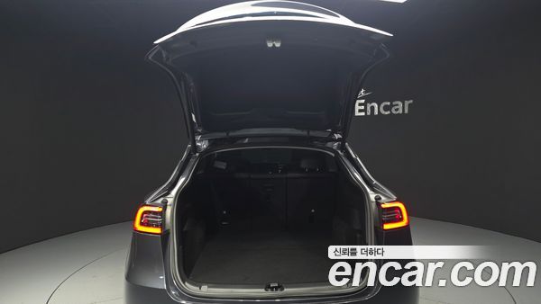 Tesla Model Y 2021, фото 31