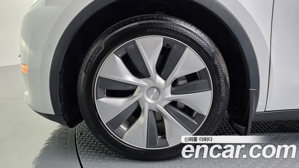 Tesla Model Y 2021, фото 4