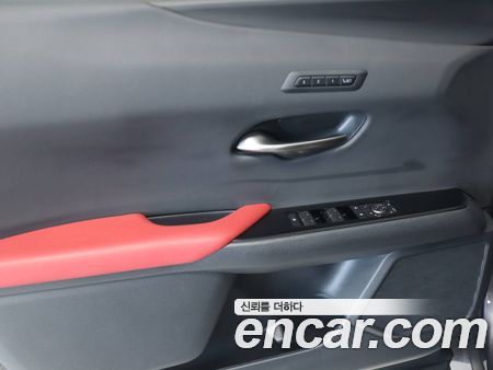 Lexus UX 2026, фото 14