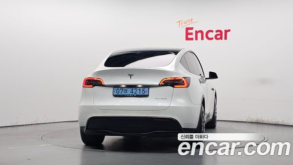 Tesla Model Y 2021, фото 3