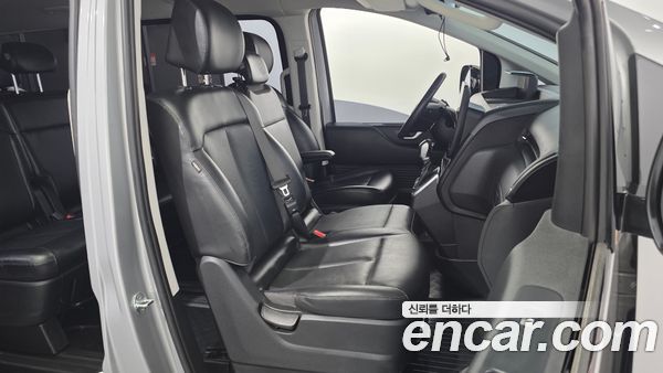 Hyundai Staria 2022, фото 16