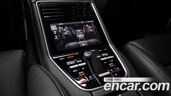 Porsche Panamera 2020, фото 29