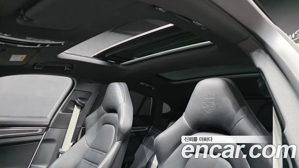 Porsche Panamera 2020, фото 31