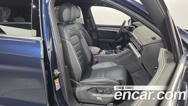 Volkswagen Touareg 2024, фото 16
