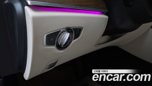 Mercedes-Benz E-Class 2021, фото 26
