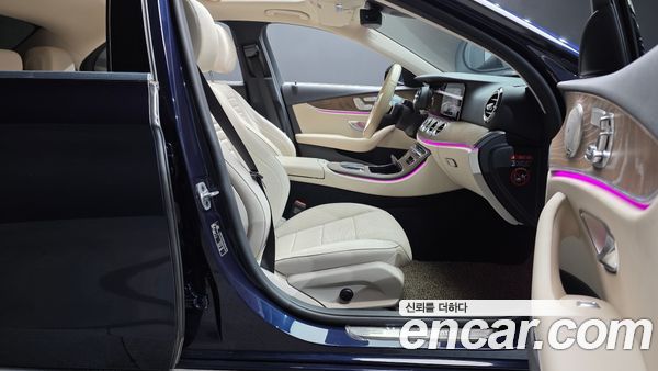 Mercedes-Benz E-Class 2021, фото 16