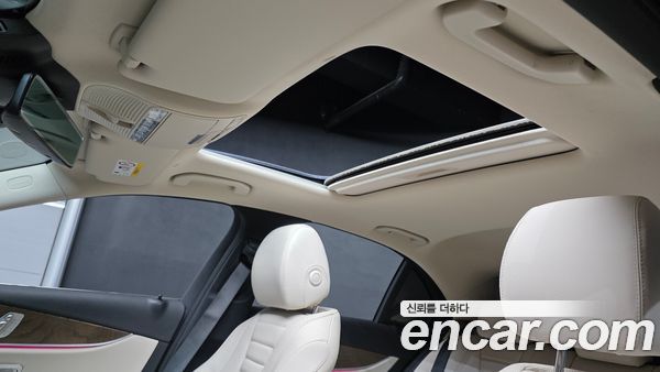Mercedes-Benz E-Class 2021, фото 29