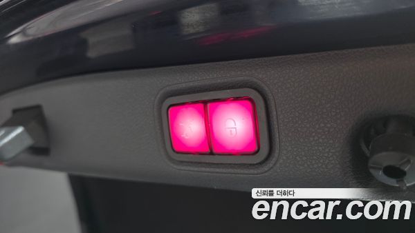 Mercedes-Benz E-Class 2021, фото 31