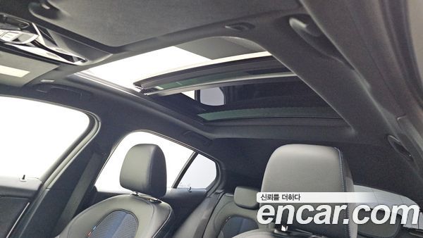 BMW 1 Series 2024, фото 29