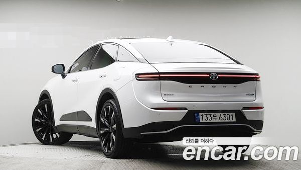 Toyota Crown 2023, фото 2