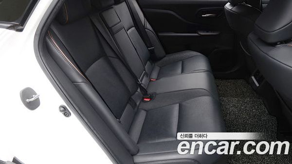 Toyota Crown 2023, фото 10