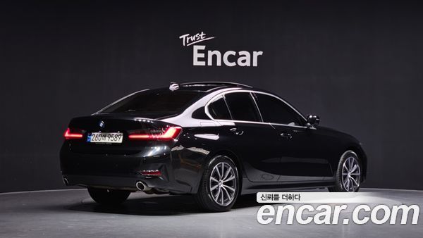 BMW 3 Series 2021, фото 2
