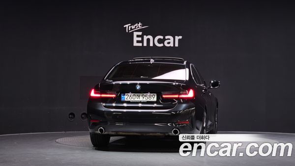 BMW 3 Series 2021, фото 4