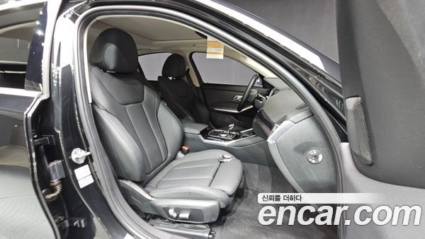 BMW 3 Series 2021, фото 16